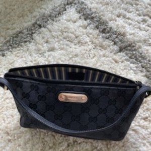 Gucci Boat Pochette Black Signature Fabric